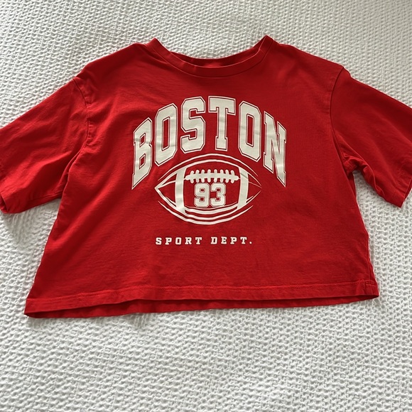 Set of 2 cropped Tees, Size 12/14 - Picture 2 of 5